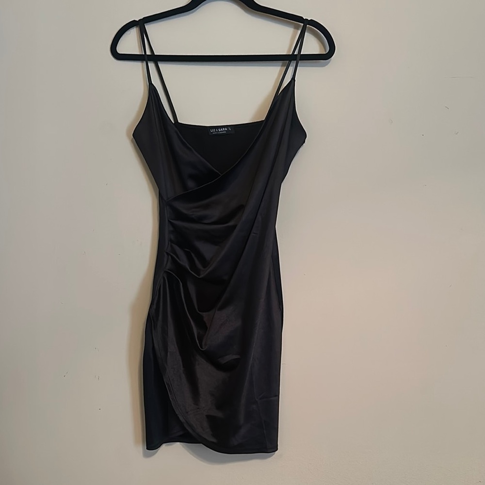 Liz & Sara black mini dress